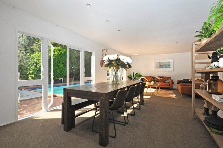 Photo of property in 82 Upper Harbour Drive, Greenhithe, Auckland, 0632