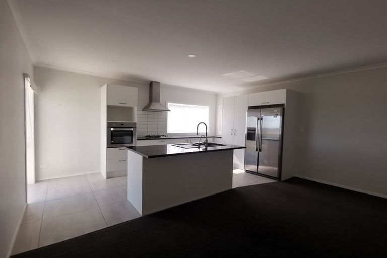 Photo of property in 159 Keri Vista Rise, Papakura, 2110