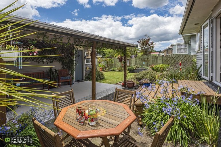 Photo of property in 17 Kokich Crescent, Onerahi, Whangarei, 0110