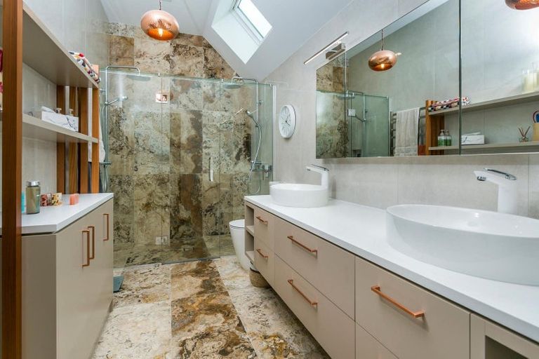 Photo of property in 39 Gulf View Road, Murrays Bay, Auckland, 0630