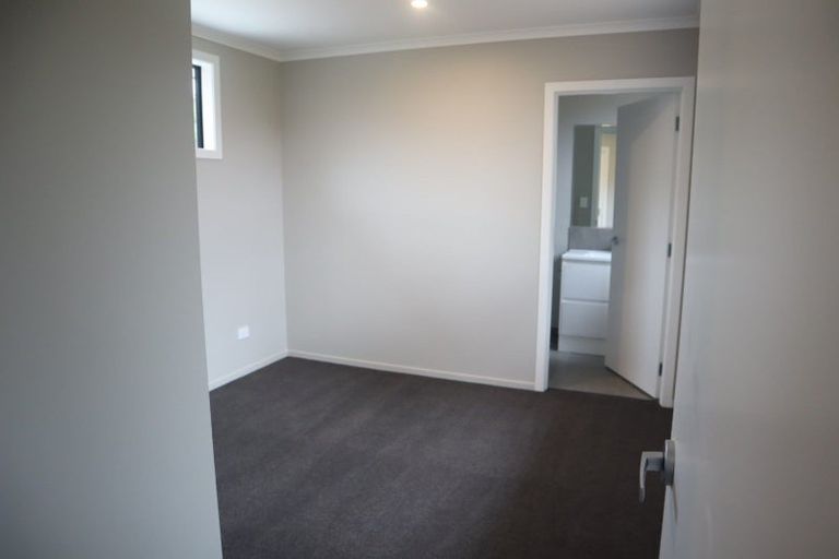 Photo of property in 41u4 Kenney Crescent, Fairfield, Hamilton, 3214