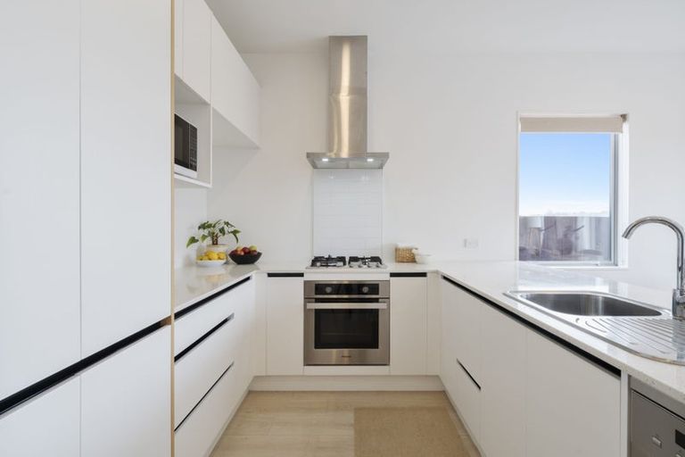 Photo of property in 103 Waekahu Road, Westgate, Auckland, 0814