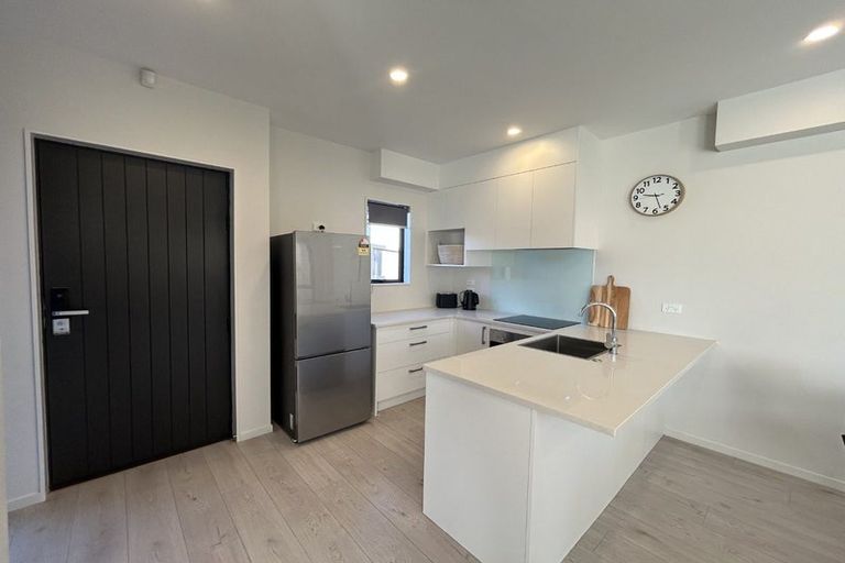 Photo of property in 6/39 Renata Crescent, Te Atatu Peninsula, Auckland, 0610