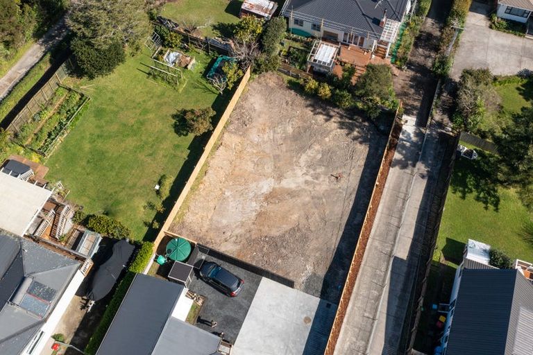 Photo of property in 31a Kia Ora Road, Beach Haven, Auckland, 0626