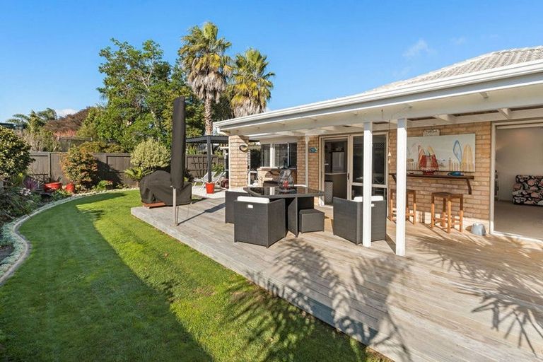 Photo of property in 4 Amery Place, Papamoa Beach, Papamoa, 3118