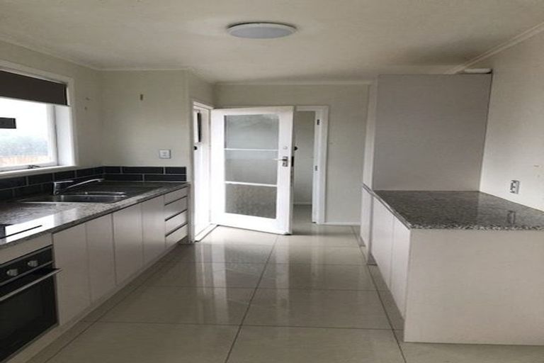 Photo of property in 3 Mcdivitt Street, Manurewa, Auckland, 2102