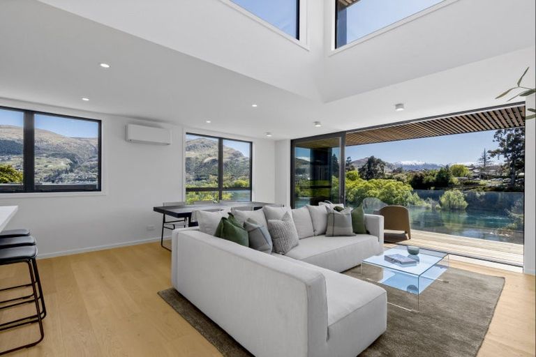 Photo of property in 11 William Rees Place, Kawarau Falls, Queenstown, 9300