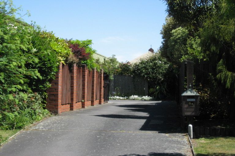 Photo of property in 5 Kingham Place, Avonhead, Christchurch, 8042