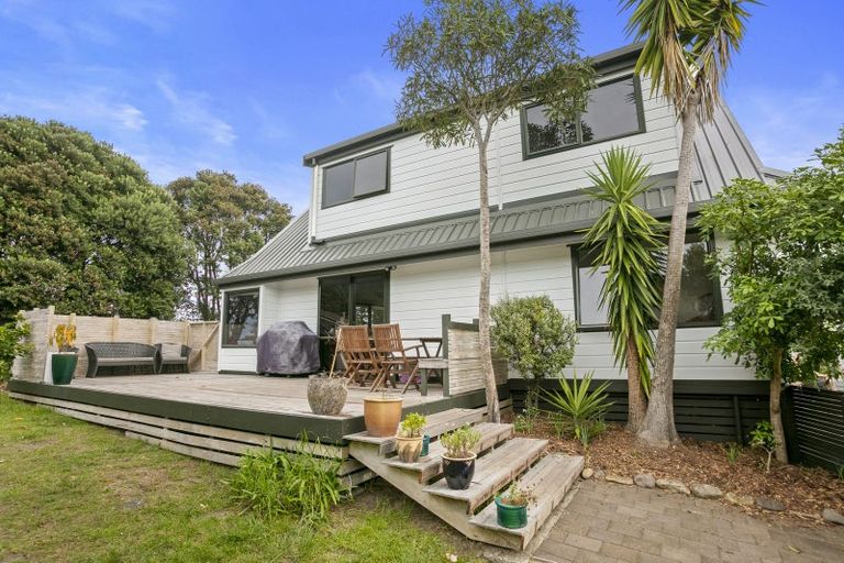 Photo of property in 200 Vista Paku, Pauanui, Hikuai, 3579