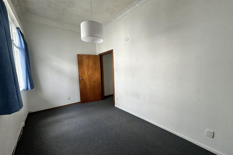 Photo of property in 11 Caroline Street, Mount Victoria, Wellington, 6011