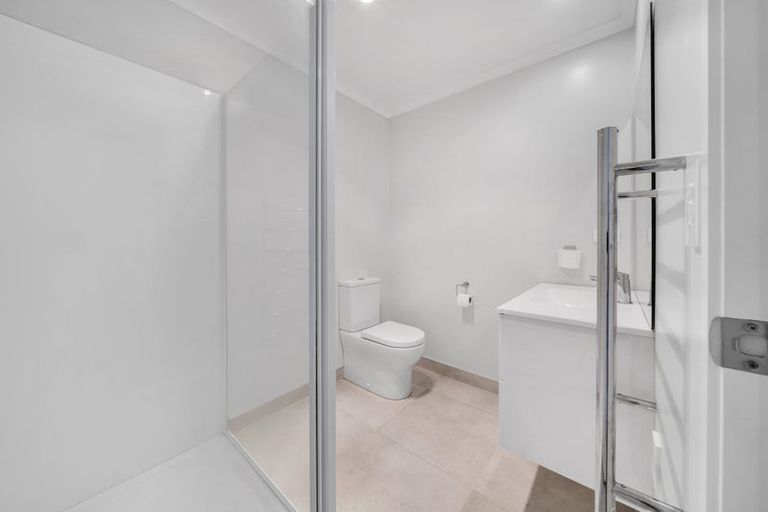 Photo of property in 74b Stanley Road, Glenfield, Auckland, 0629