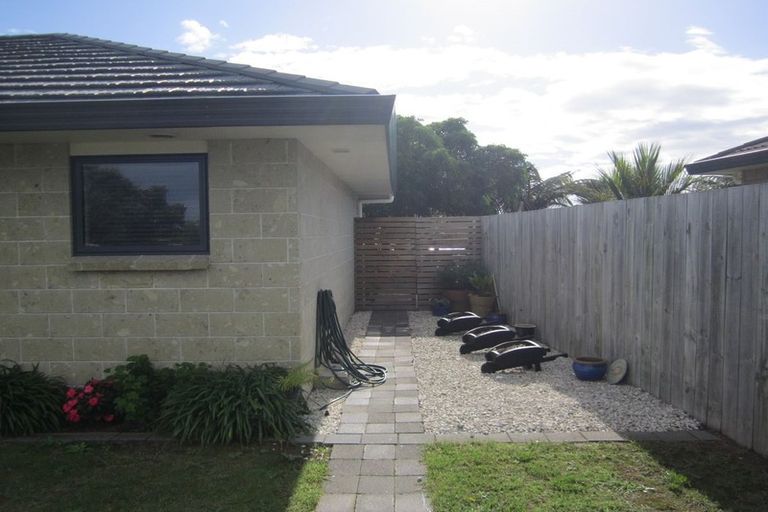 Photo of property in 15 Monarch Place, Paraparaumu Beach, Paraparaumu, 5032