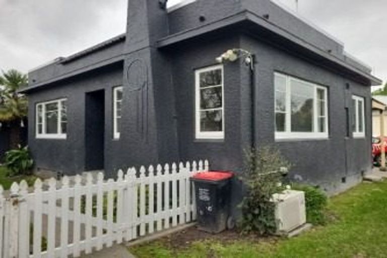 Photo of property in 501 Grove Road, Mayfair, Hastings, 4122