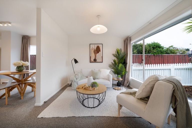 Photo of property in 8a Alister Way, Churton Park, Wellington, 6037