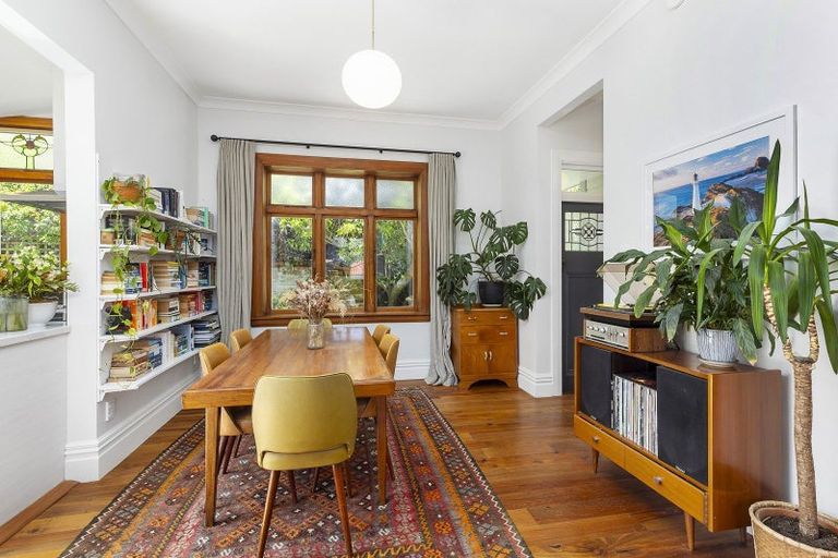 Photo of property in 8 Veronica Street, Brooklyn, Wellington, 6021