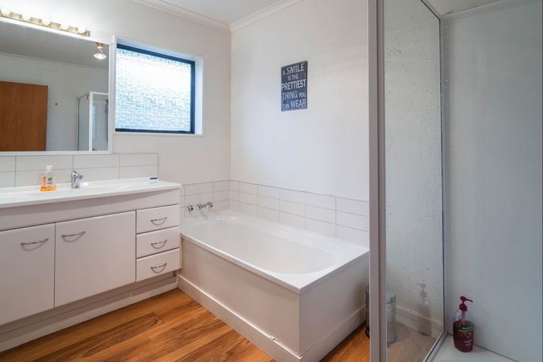 Photo of property in 57 Kapanui Road, Waikanae, 5036