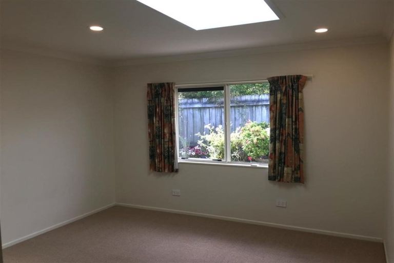 Photo of property in 34 Monarch Place, Paraparaumu Beach, Paraparaumu, 5032