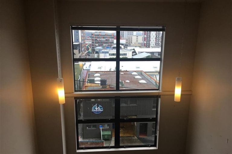 Photo of property in Urbane Apartments, 27/29 Webb Street, Mount Cook, Wellington, 6011