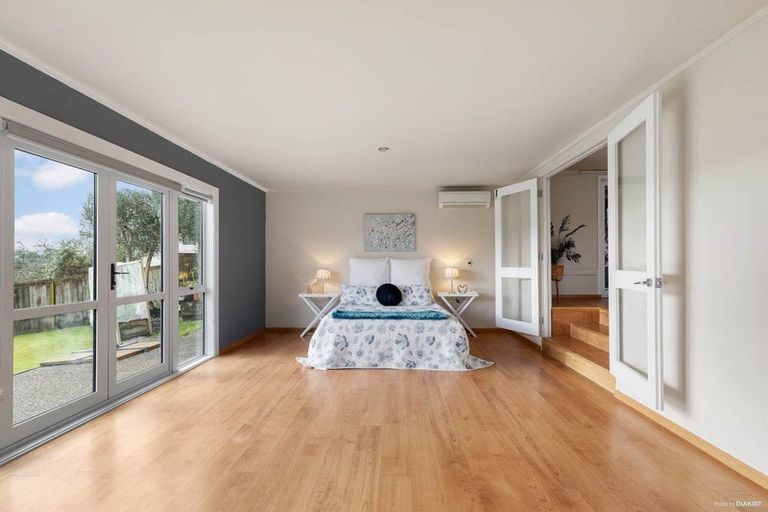 Photo of property in 19 Newhaven Terrace, Mairangi Bay, Auckland, 0630