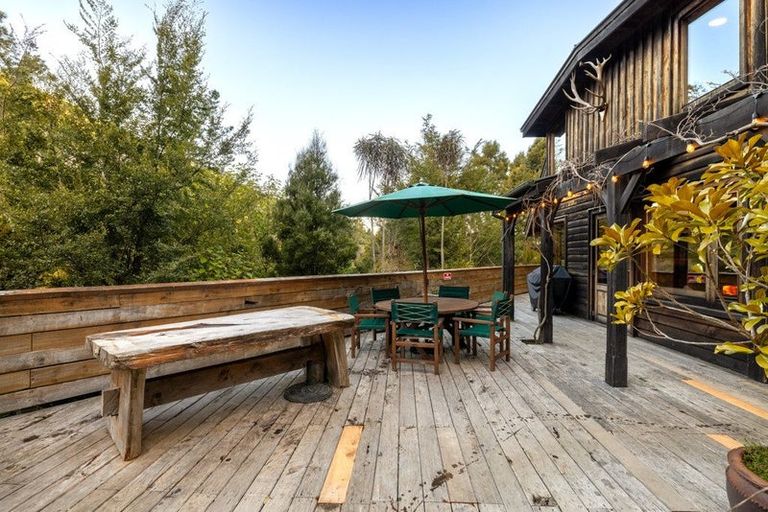 Photo of property in 100 Bachelors Road, Little River, 7591