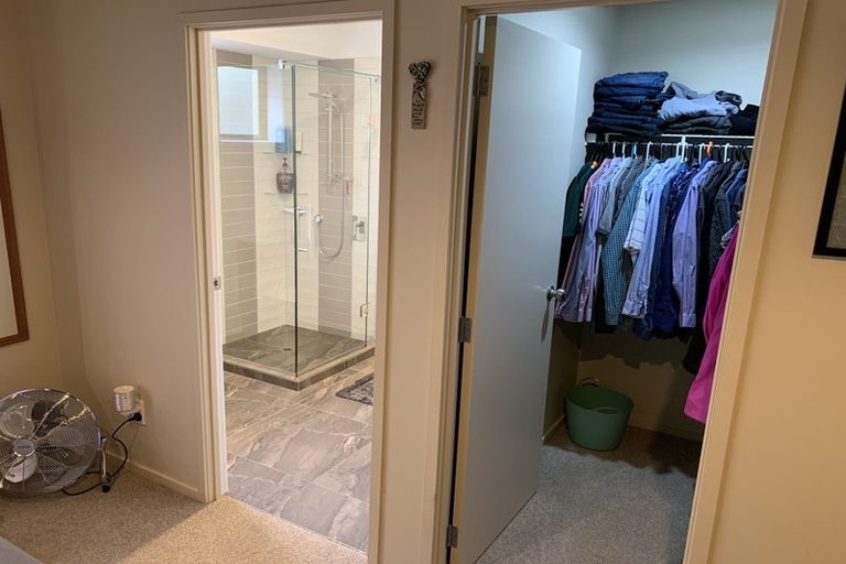 Photo of property in 9 Meharg Place, Fairview Heights, Auckland, 0632