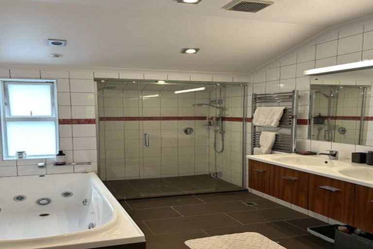 Photo of property in 12a Glenmore Street, Thorndon, Wellington, 6011