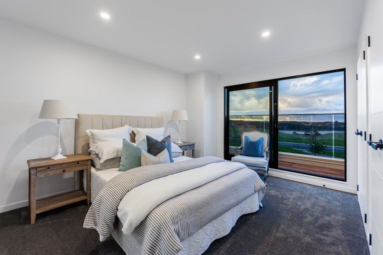 Photo of property in 218 Vaughans Road, Long Bay, Auckland, 0792