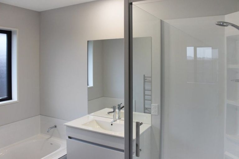 Photo of property in 100 Lady Isaac Drive, Rolleston, 7615