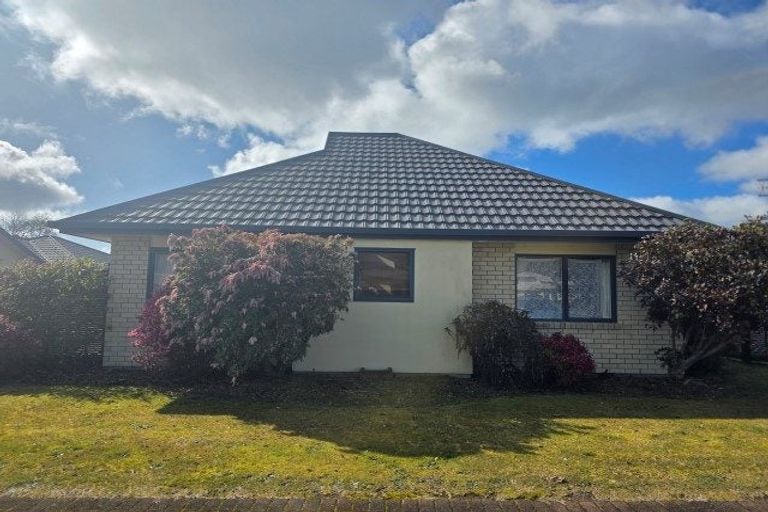 Photo of property in 3/66 Kawaha Point Road, Kawaha Point, Rotorua, 3010