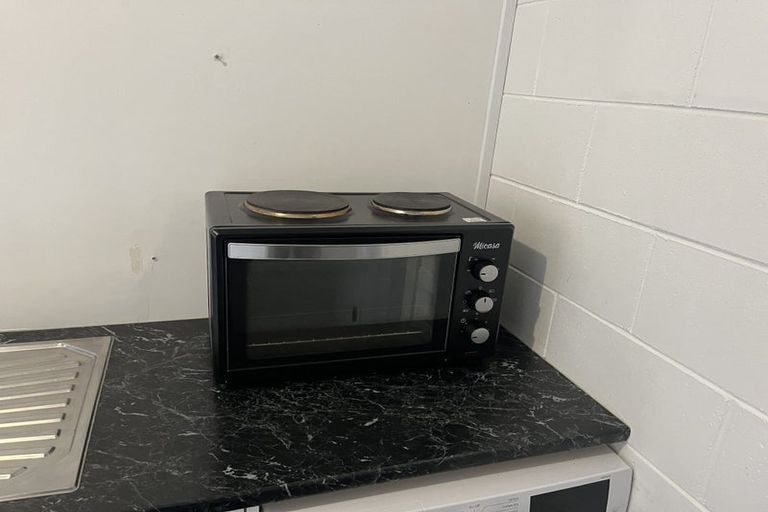 Photo of property in 87 Poaka Avenue, Dinsdale, Hamilton, 3204