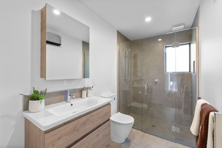 Photo of property in 76b Quinns Road, Shirley, 8013