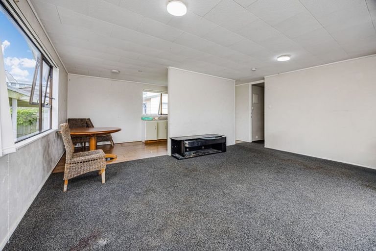Photo of property in 156 Rathgar Road, Henderson, Auckland, 0610