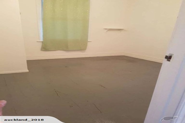 Photo of property in 1/11 Rimu Street, New Lynn, Auckland, 0600