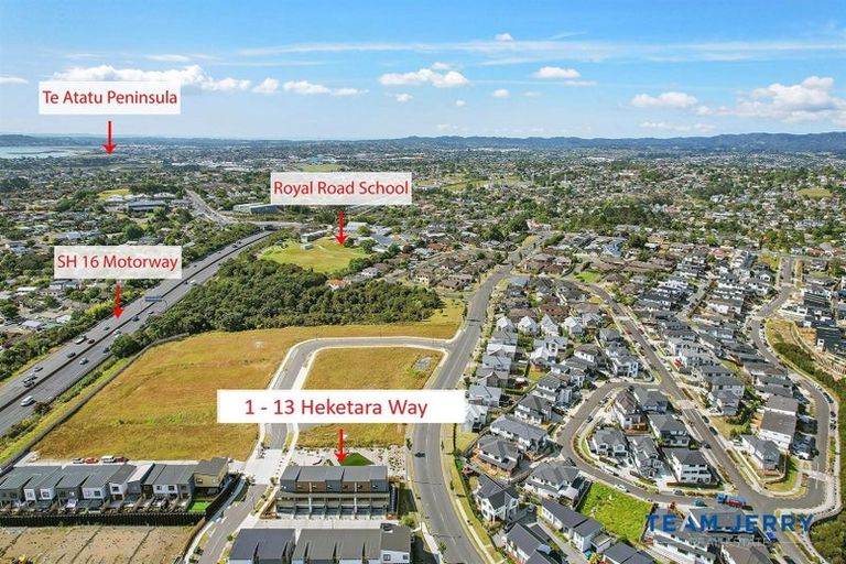 Photo of property in 7 Heketara Way, Massey, Auckland, 0614