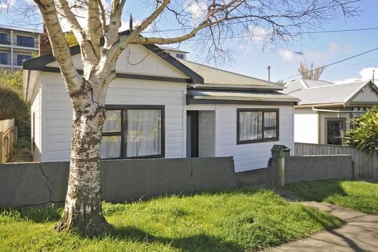 Photo of property in 50 Te Wharepouri Street, Berhampore, Wellington, 6023