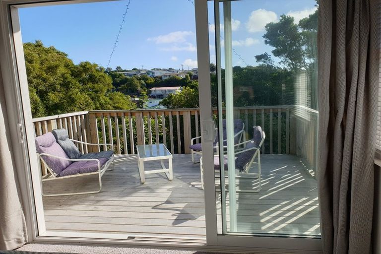 Photo of property in 7 Pauline Way, Paparangi, Wellington, 6037