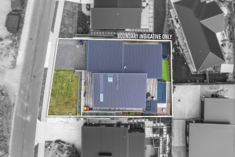 Photo of property in 74 Kotare Street, Waikanae, 5036