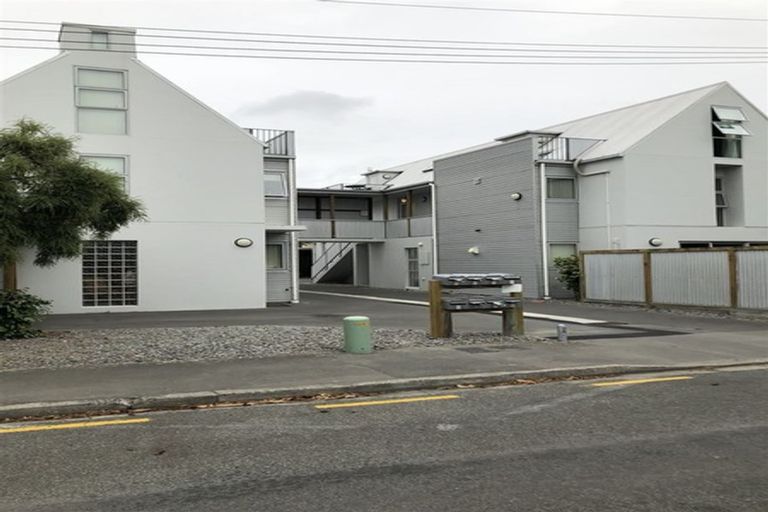 Photo of property in 2/35 Ely Street, Christchurch Central, Christchurch, 8013