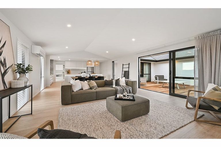 Photo of property in 2 Mccahon Drive, Rangiora, 7400