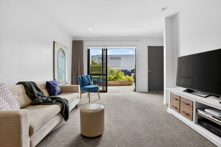 Photo of property in 28 Walter Merton Road, Hobsonville, Auckland, 0616