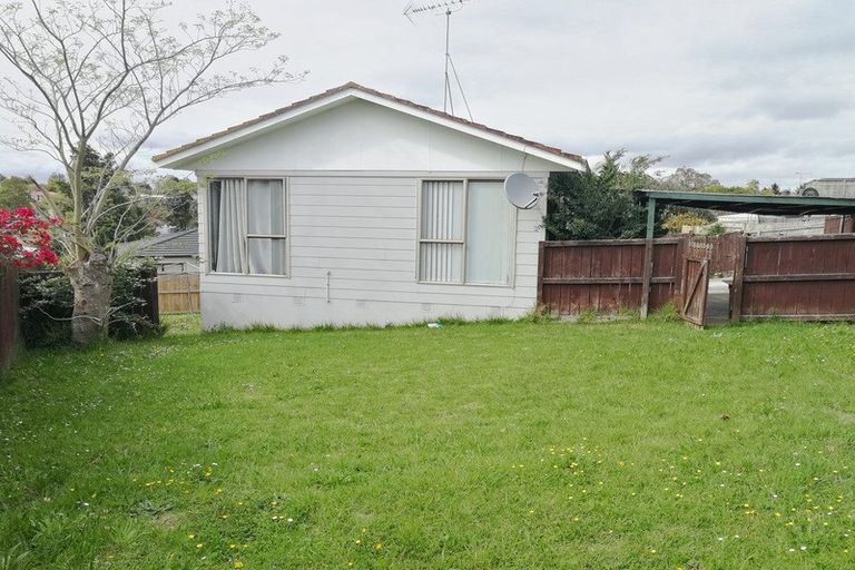 Photo of property in 43 Catkin Crescent, Papatoetoe, Auckland, 2025