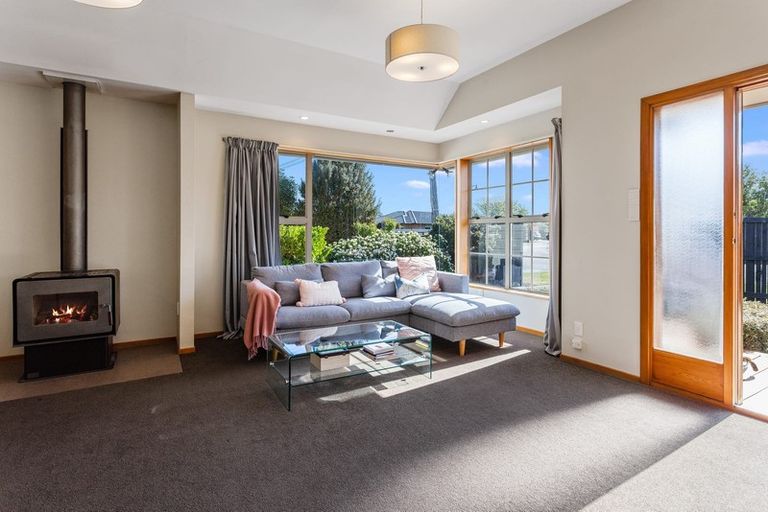 Photo of property in 33 Sabys Road, Halswell, Christchurch, 8025