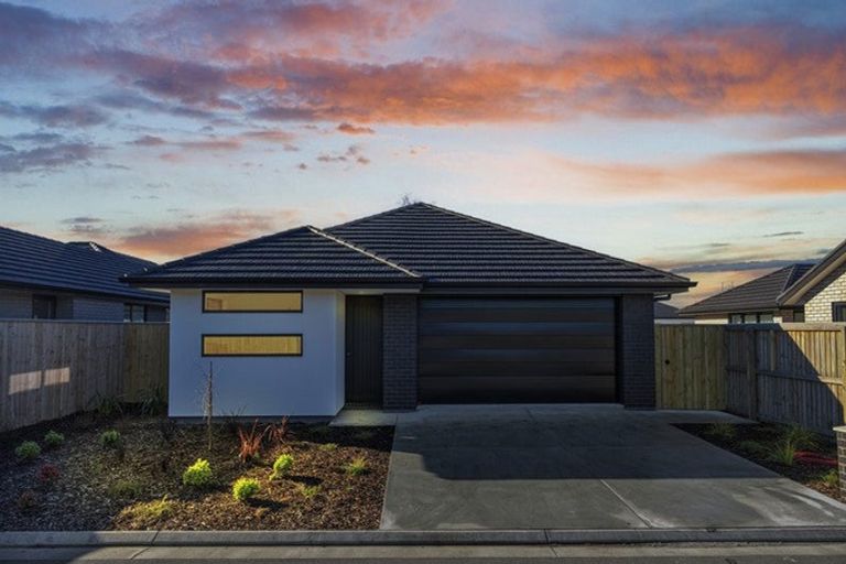 Photo of property in 4 Rabbit Way, Rolleston, 7615