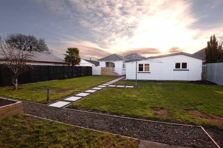 Photo of property in 290 Westminster Street, Mairehau, Christchurch, 8013