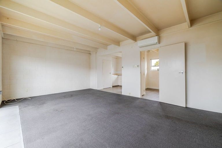 Photo of property in 2/626 Church Street, Terrace End, Palmerston North, 4410