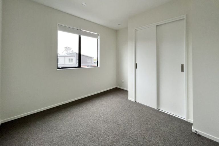 Photo of property in 4/474 West Coast Road, Glen Eden, Auckland, 0602