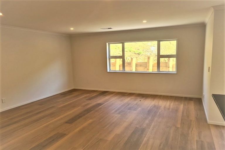 Photo of property in 19 Stockport Grove, Churton Park, Wellington, 6037