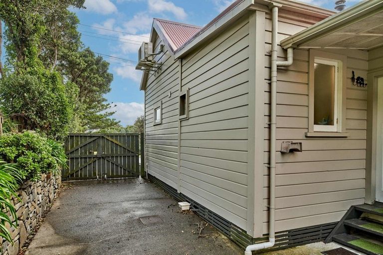 Photo of property in 28 Thornley Street, Titahi Bay, Porirua, 5022