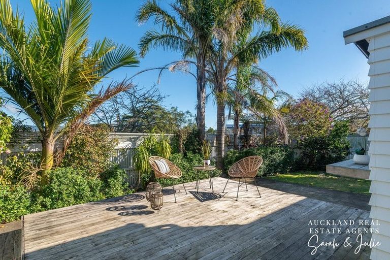 Photo of property in 422a Old Te Atatu Road, Te Atatu Peninsula, Auckland, 0610