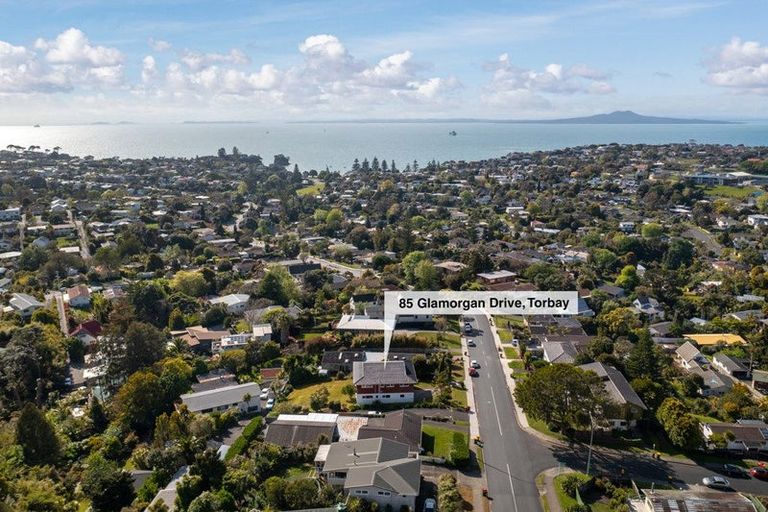 Photo of property in 85 Glamorgan Drive, Torbay, Auckland, 0630